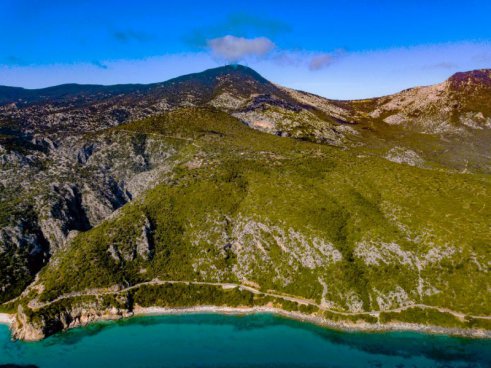 Turistika divokou Sardinií