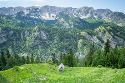 BOSNA A HERCEGOVINA - BLÍZKÁ I VZDÁLENÁ