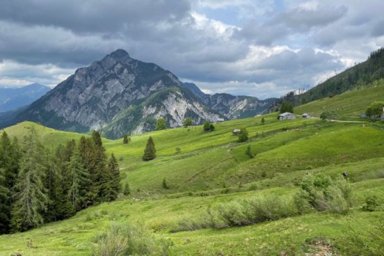 NORDIC WALKING V PODHŮŘÍ DACHSTEINU