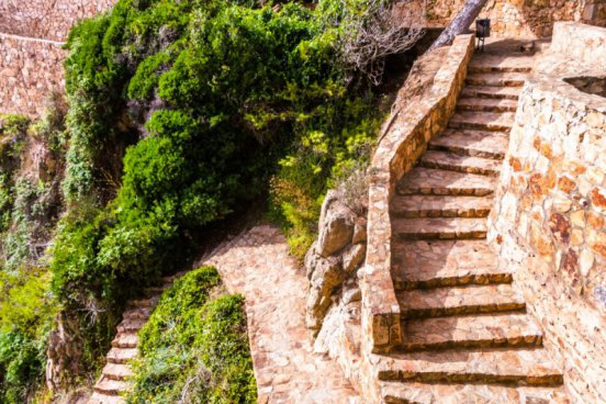 Pěšky po pirátských stezkách na Costa Brava