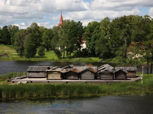 SEDM DIVŮ ISLANDU z Brna a Vídně, hotel, polopenze