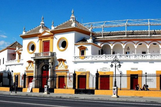 ANDALUSIE V DOBĚ SLAVNOSTI V SEVILLE 